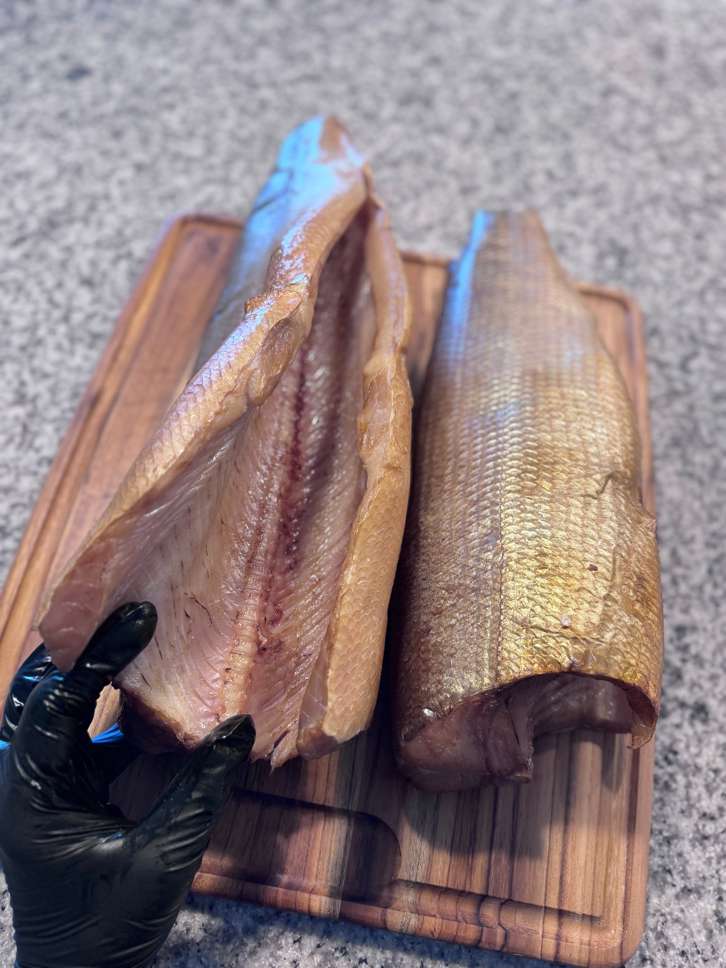 Smoked Nelma Steaks (Стейки нельмы холодного копчения)